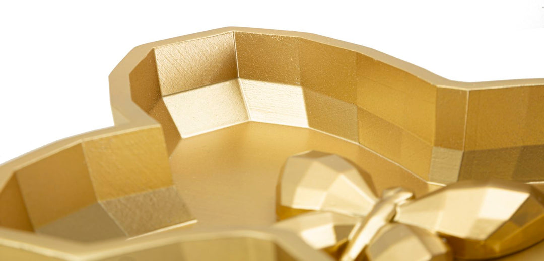 Arany színű, pillangó alakú tálca – dekoratív kiegészítő