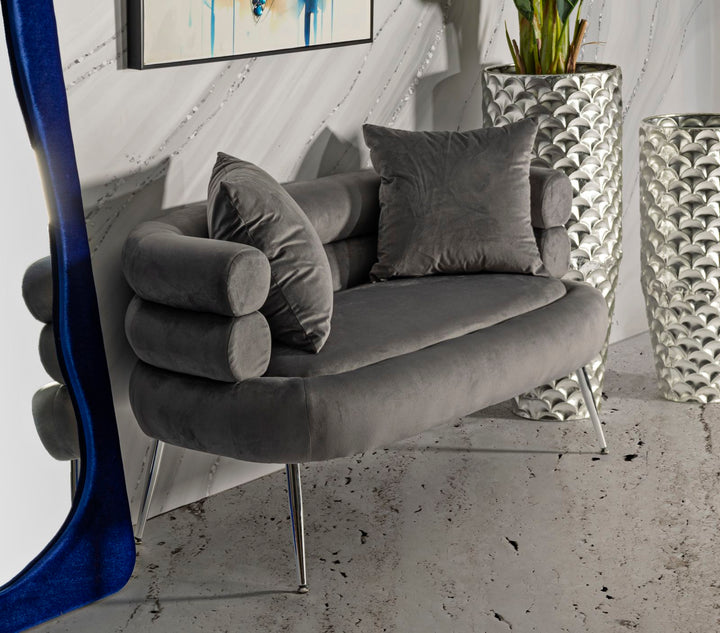 Grafitszürke színű kárpitozott kanapé párnákkal – Silvery Plus 2 személyes