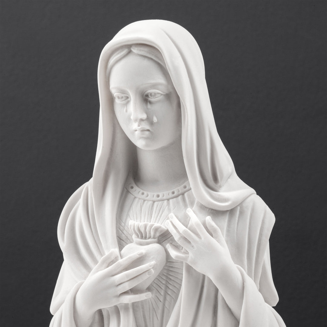 Mária Szeplőtelen Szíve mellszobor (Madonna delle Lacrime dombormű)