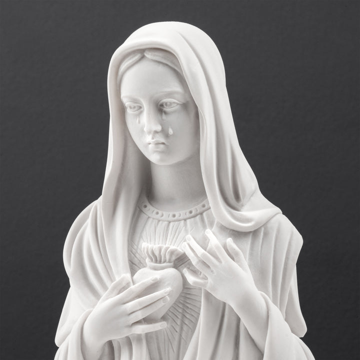 Mária Szeplőtelen Szíve mellszobor (Madonna delle Lacrime dombormű)
