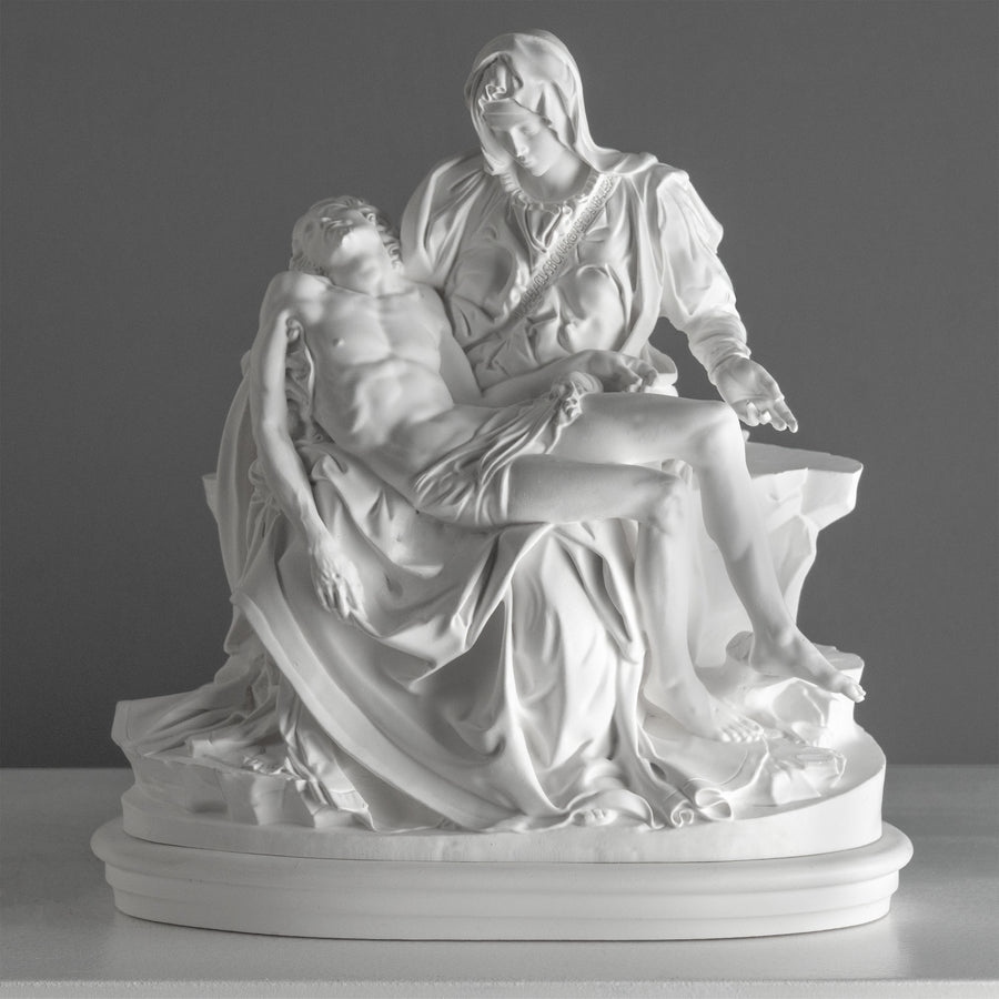 Michelangelo Pietà – Fehér szobor (Vatikáni Múzeum)