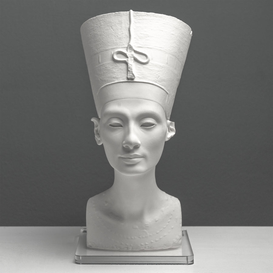 Nefertiti mellszobor – Fehér (Berlin Egyiptomi Múzeum)