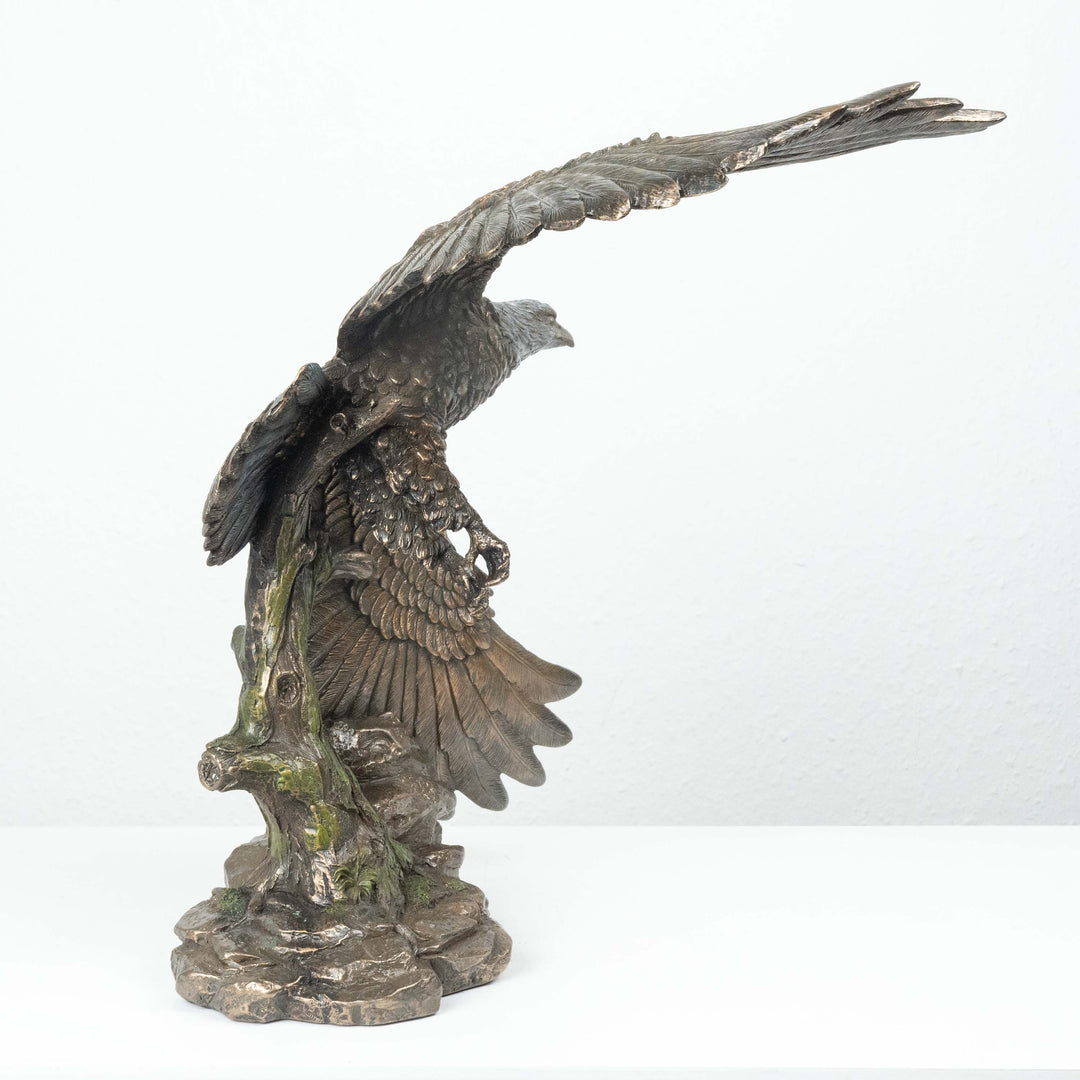 Sas Szobor „Repülő” (Hidegen öntött bronz állat szobor)