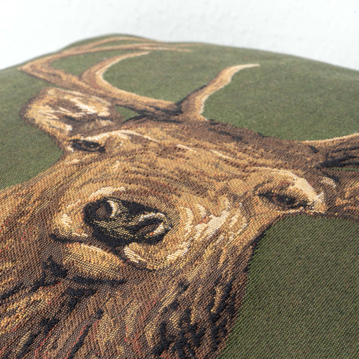 Zöld Díszpárna Őz Motívummal (gobelin szövés)