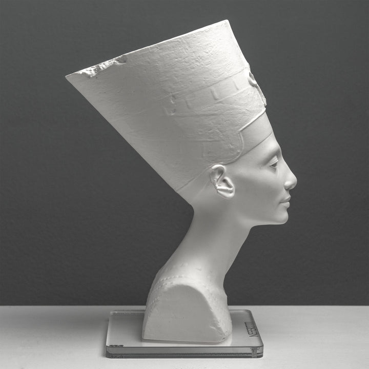 Nefertiti mellszobor – Fehér (Berlin Egyiptomi Múzeum)