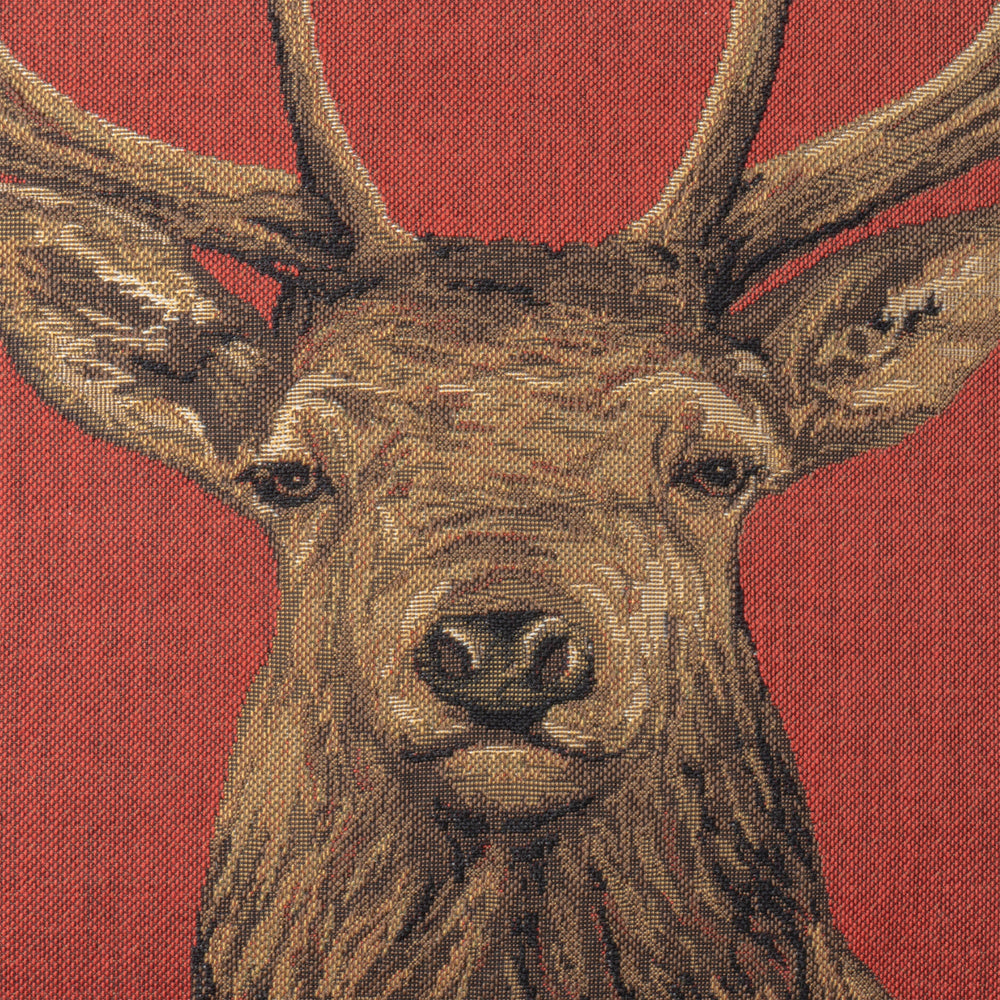 Piros Díszpárna Őz Motívummal (gobelin szövés)