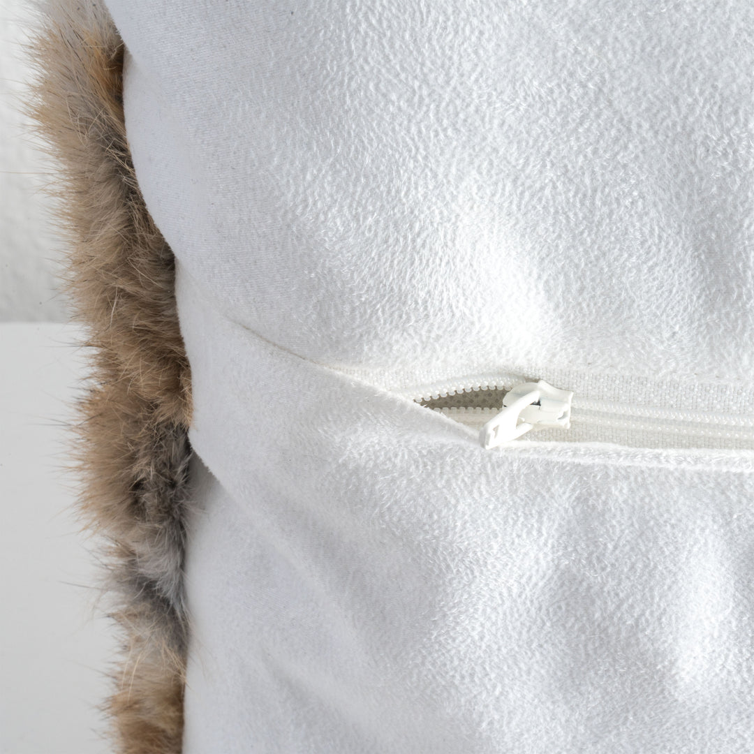 Bézs Nyúlszőrme Díszpárna (Oryctolagus cuniculus)