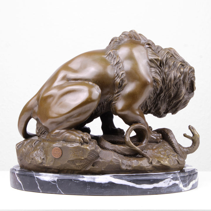 Oroszlán Kígyóval Bronz Szobor (Antoine-Louis Barye) (Öntött Bronz Szobor)