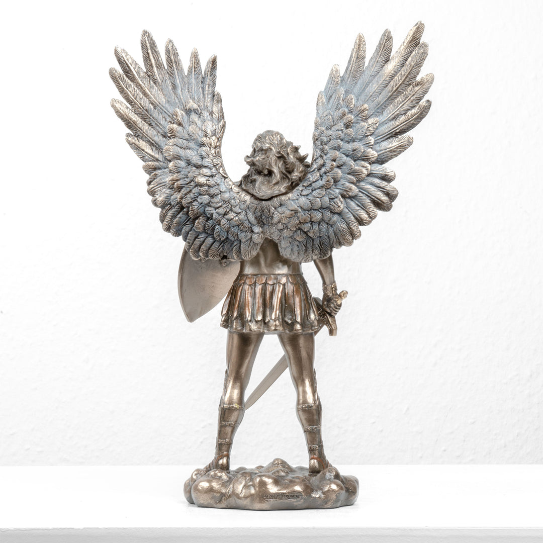 Szent Mihály arkangyal szobra – A mennyek védelmezője (Hidegen öntött bronz, kicsi)