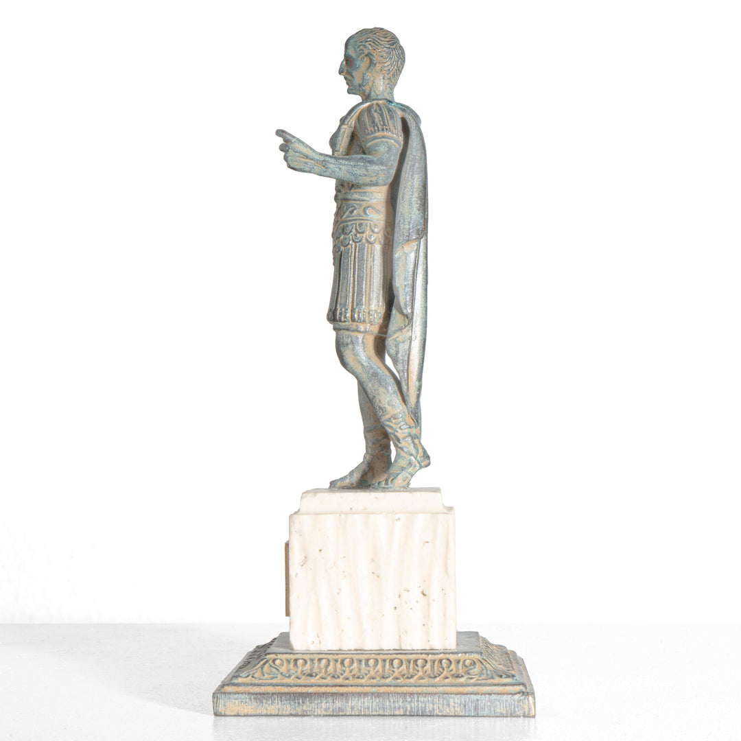 Julius Caesar szobor talapzattal (Bronz)