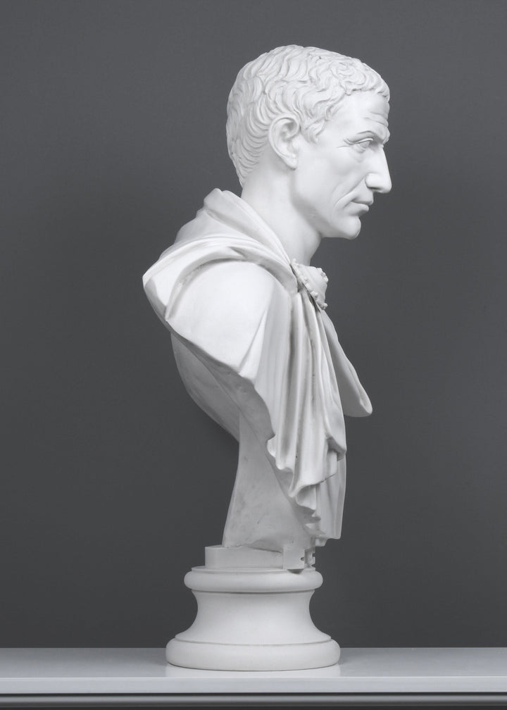 Julius Caesar tógában - Mellszobor