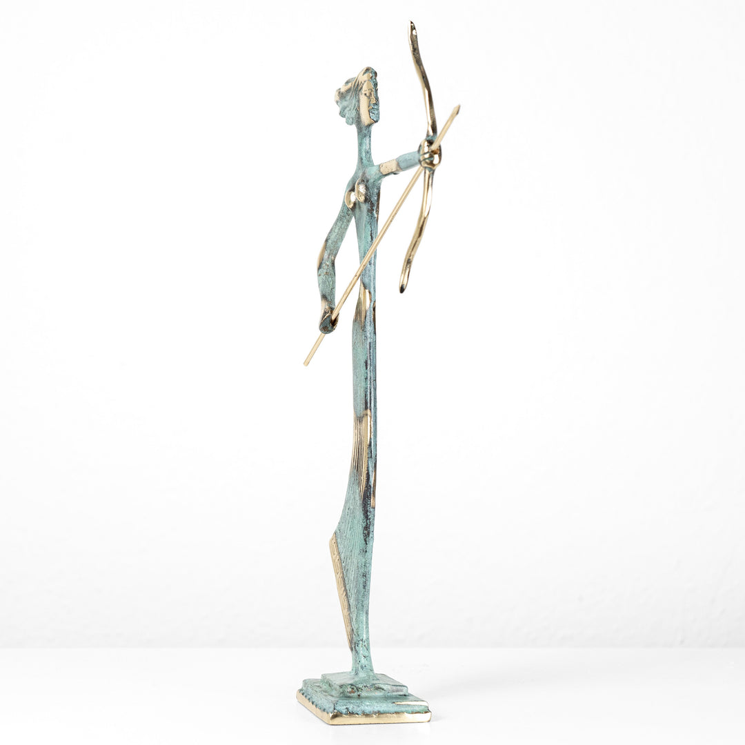 Artemisz szobor (A vadászat görög istennője, sárgaréz szobor)