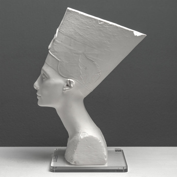 Nefertiti mellszobor – Fehér (Berlin Egyiptomi Múzeum)
