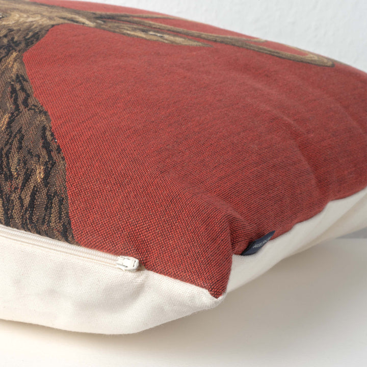 Piros Díszpárna Őz Motívummal (gobelin szövés)