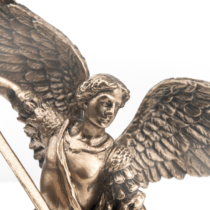 Szent Mihály arkangyal figura (kis hidegen öntött bronzszobor)