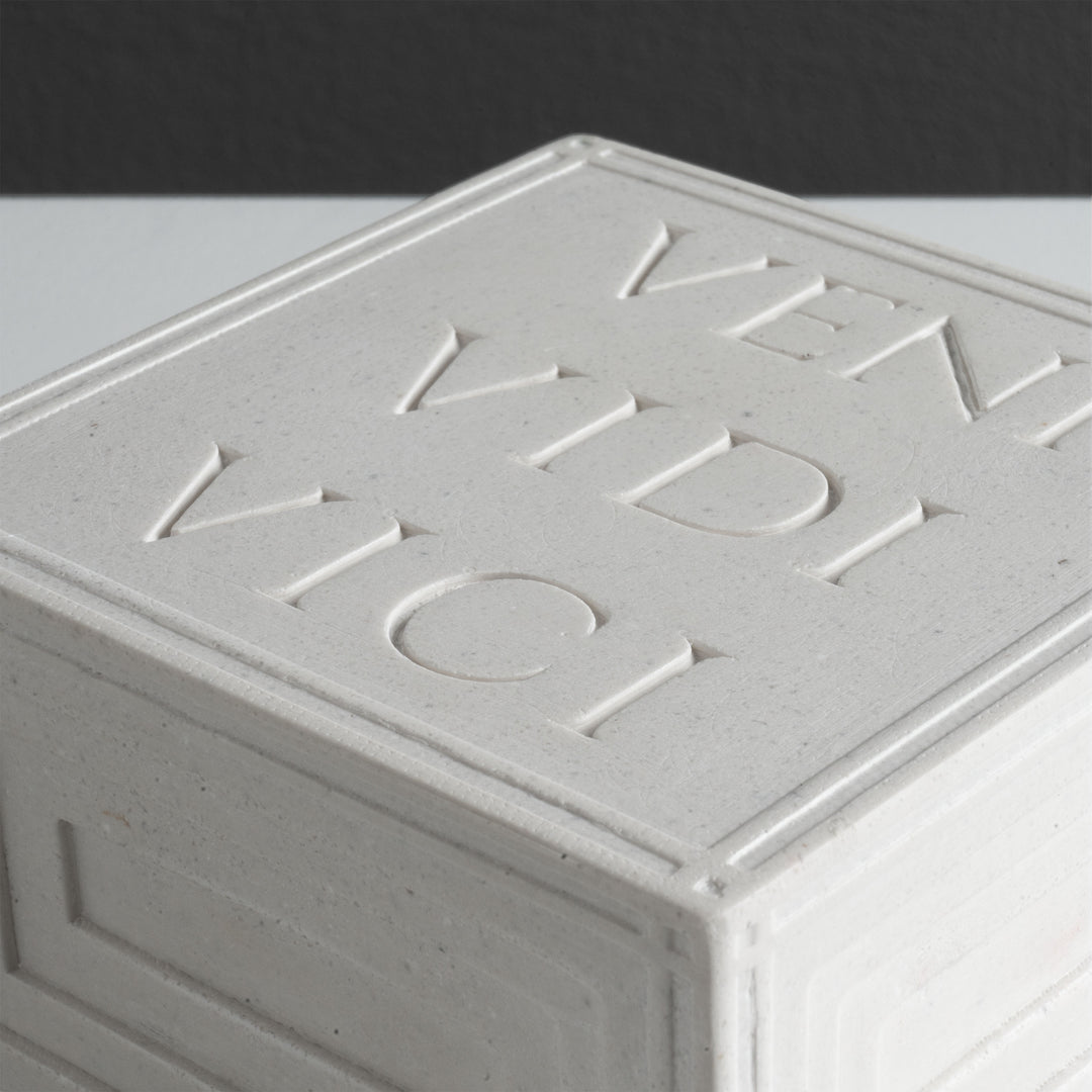 Veni Vidi Vici könyvtámasz – Római domborműves szobor