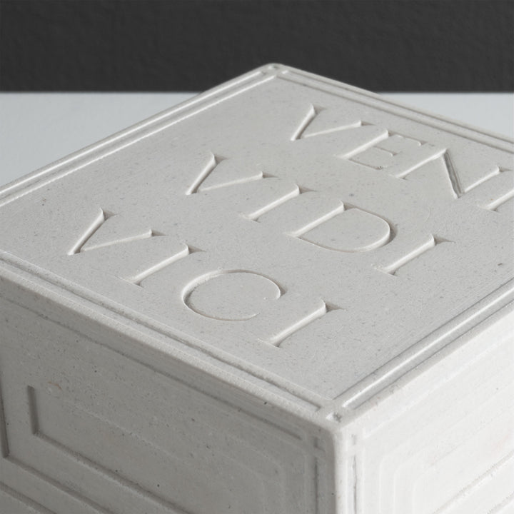 Veni Vidi Vici könyvtámasz – Római domborműves szobor