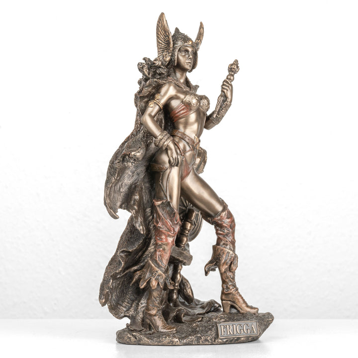 Frigg szobor — A házasság északi istennője (Hidegen öntött bronz)
