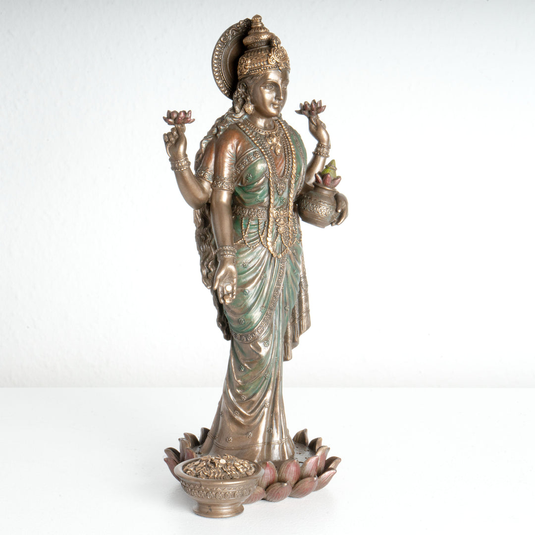 Lakshmi istennő szobor – A jólét szimbóluma (Hidegen öntött bronz szobor)