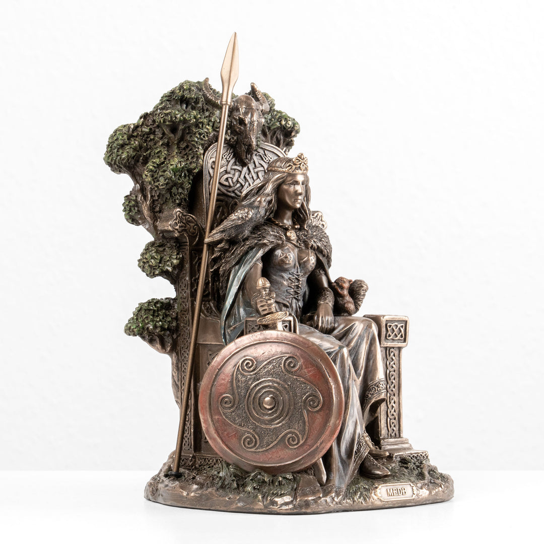 Medb szobor — Connacht harcos királynője (Hidegen öntött bronz szobor)