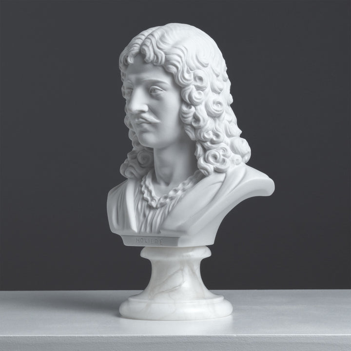 Molière mellszobor — a francia komédia mestere