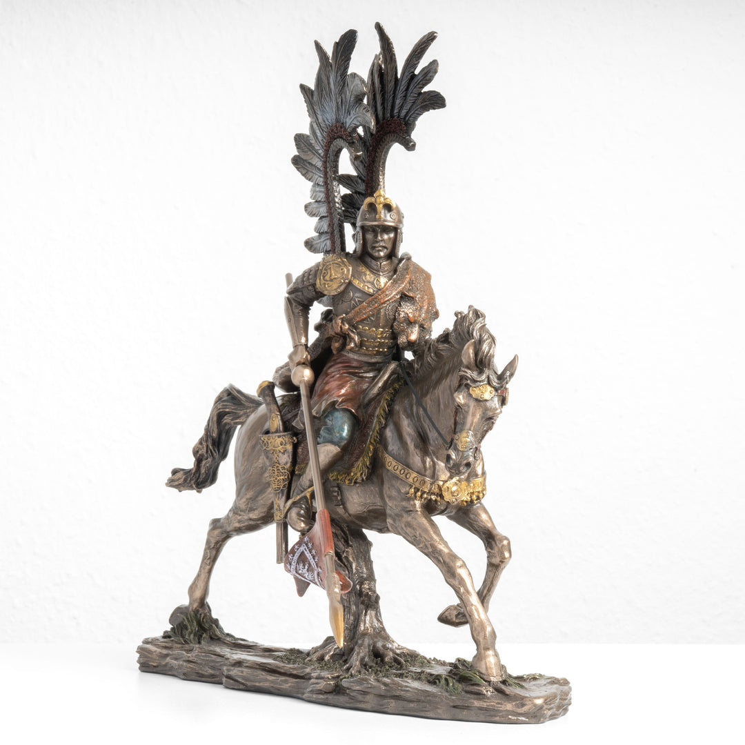 Szárnyas huszár szobor – Lengyel elit lovasság (Hidegen öntött bronz szobor)