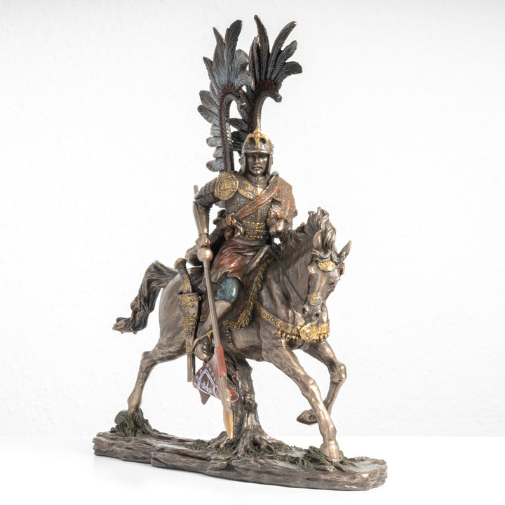 Szárnyas huszár szobor – Lengyel elit lovasság (Hidegen öntött bronz szobor)