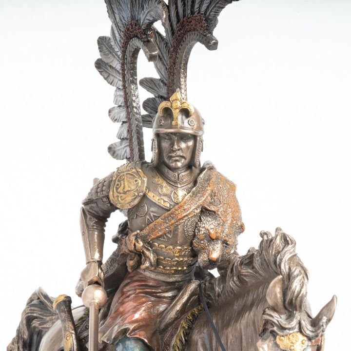 Szárnyas huszár szobor – Lengyel elit lovasság (Hidegen öntött bronz szobor)