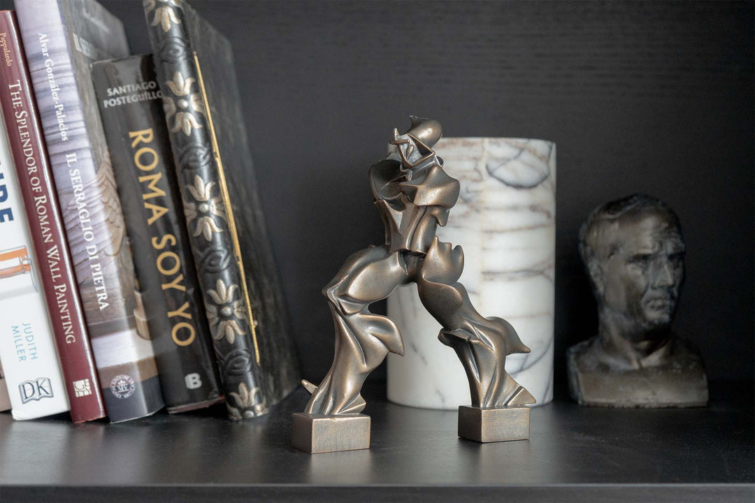 Futurisztikus Férfi Szobor Boccioni Alkotása (Hideg öntvény bronz szobor)