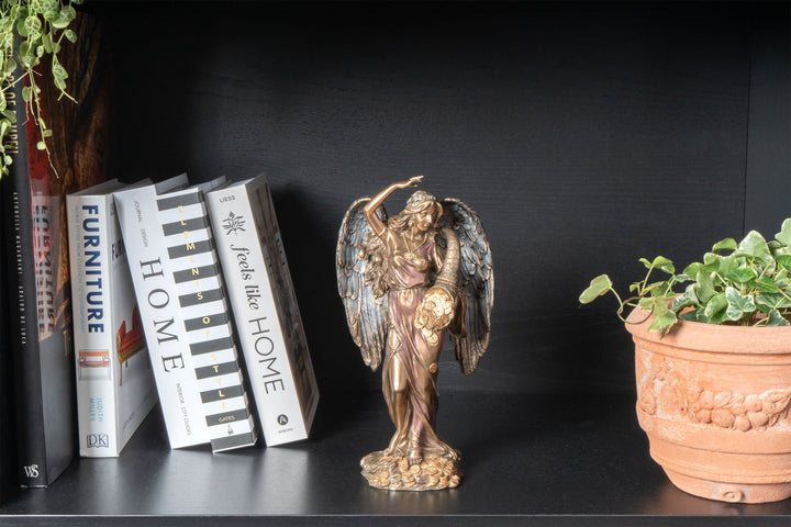 Szárnyas Fortuna szobor bőségszaruval (Hidegen öntött bronz szobor)