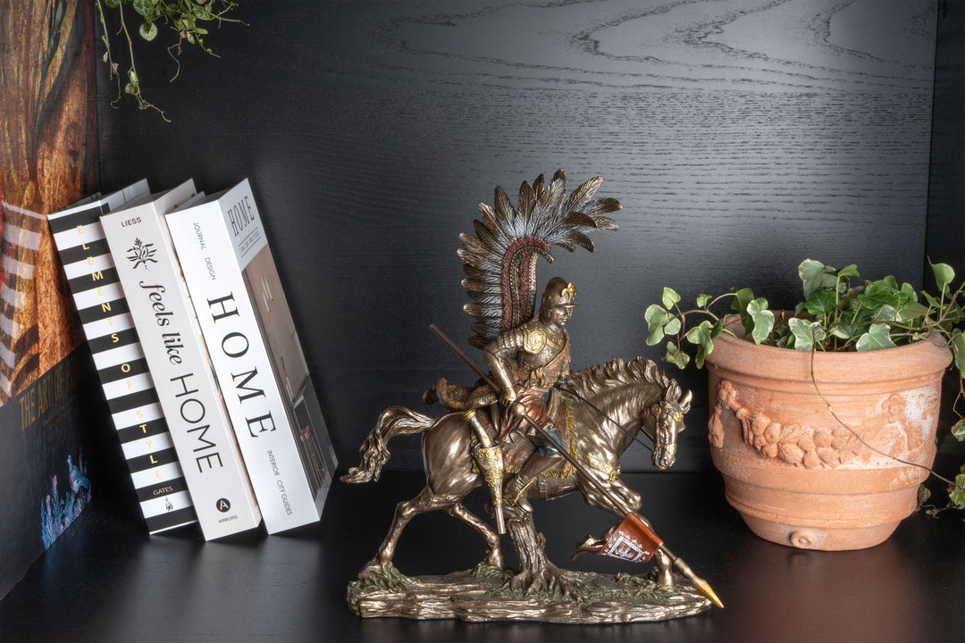 Szárnyas huszár szobor – Lengyel elit lovasság (Hidegen öntött bronz szobor)