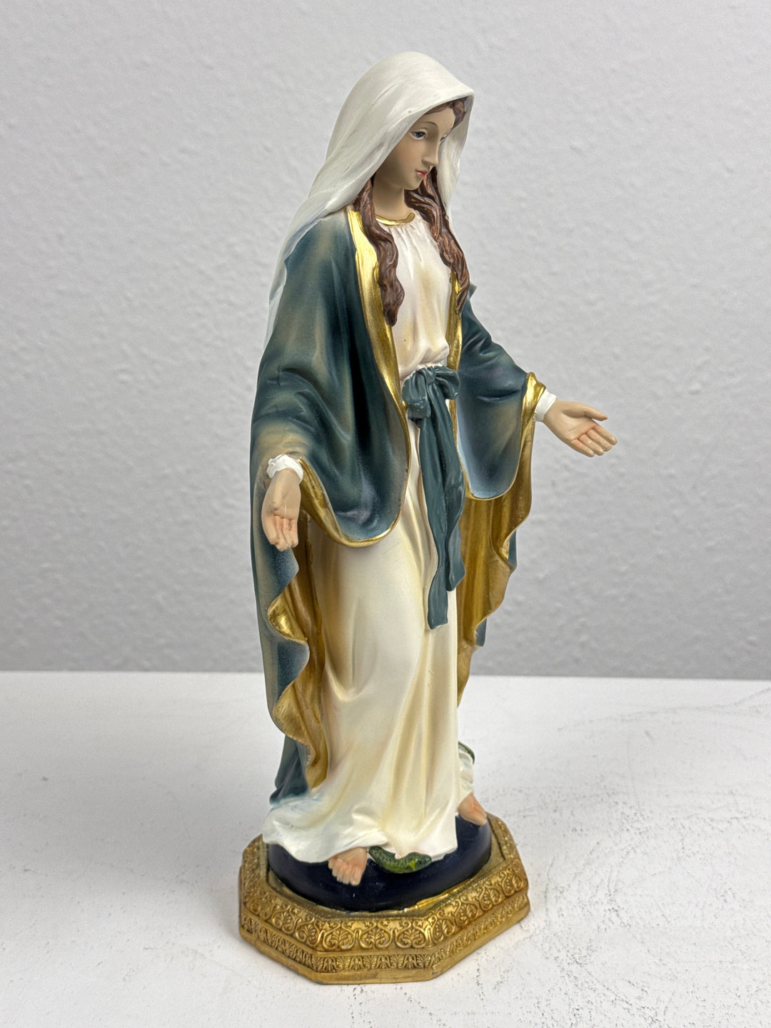 Szűz Mária Szobor – Kegyelmek Asszonya