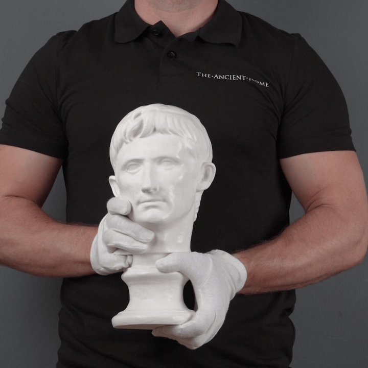 Prima Porta-i Augustus mellszobor