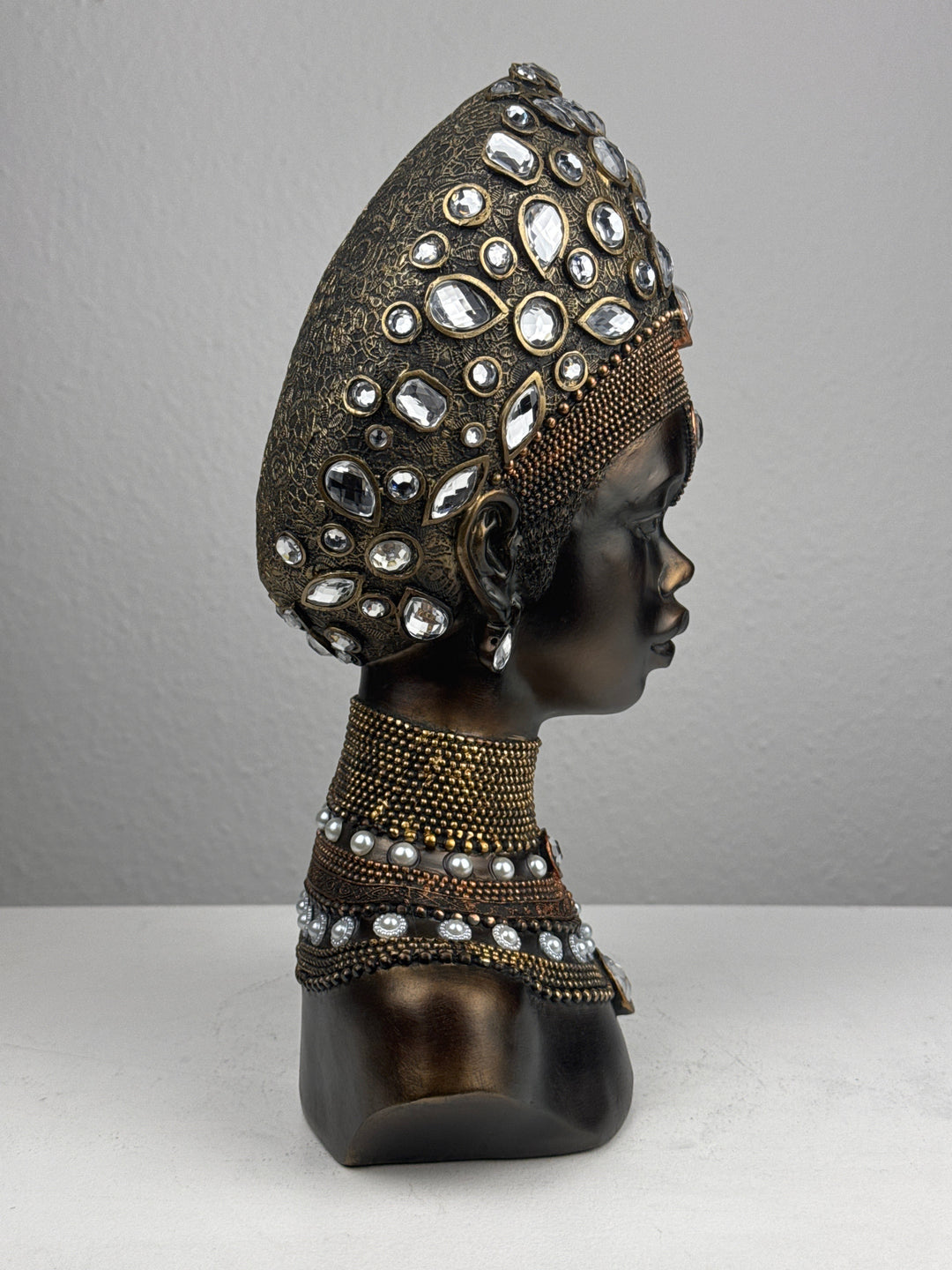 Fenséges Afrikai Királynő Mellszobor (Bronz Hatású)