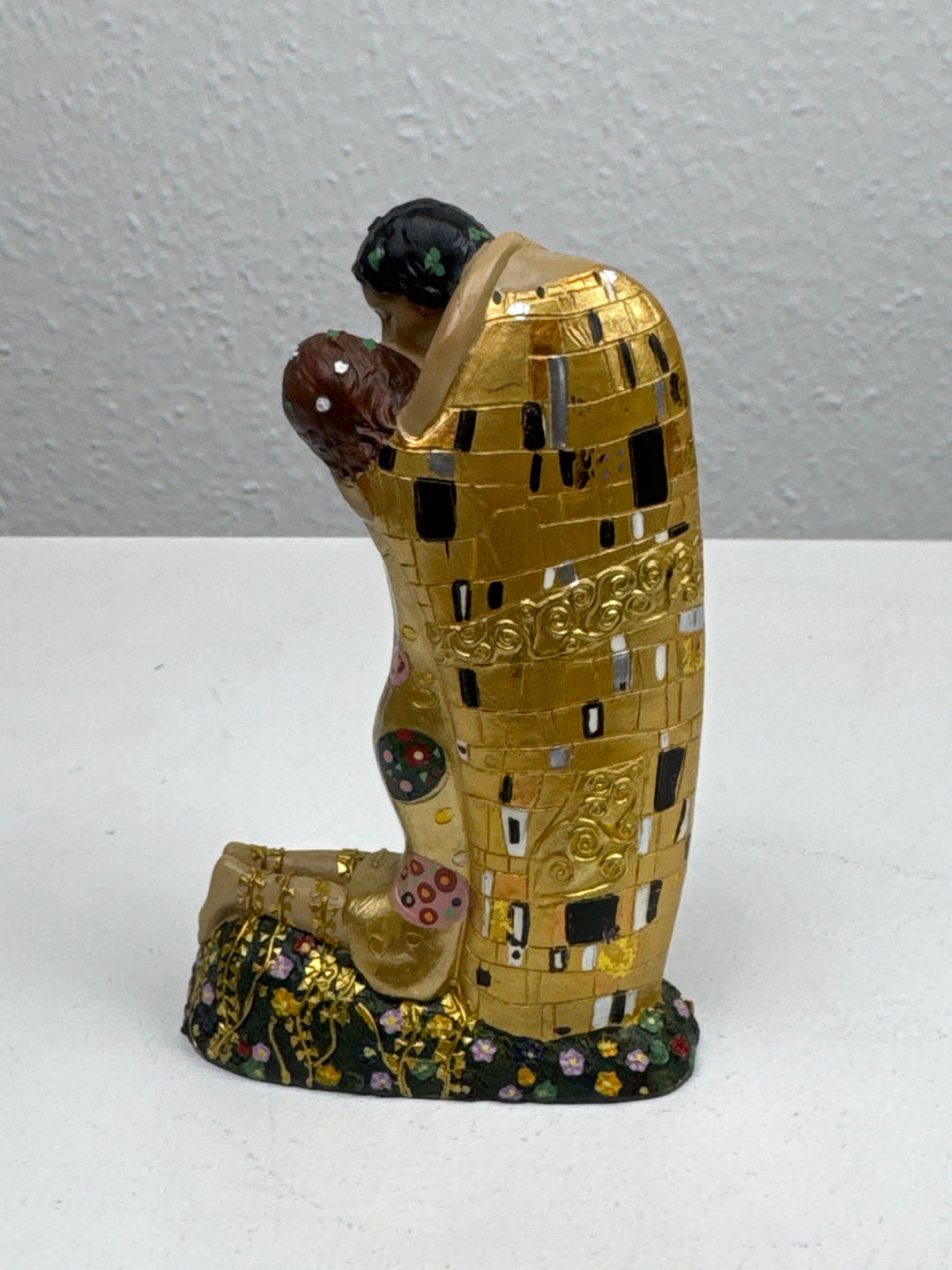 Szerelem Szobor – A csók Klimttől (Kicsi, szerelmespár)
