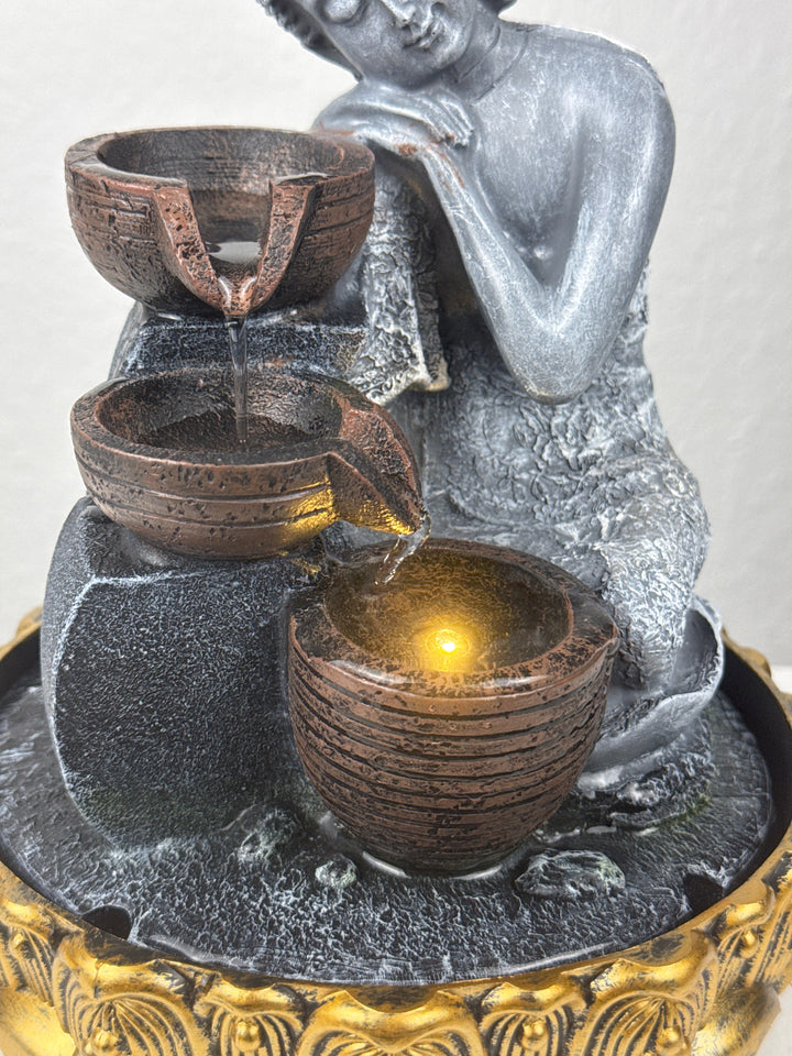 Buddha Beltéri Szökőkút – Zen Nyugalom Fénnyel és Vízzel