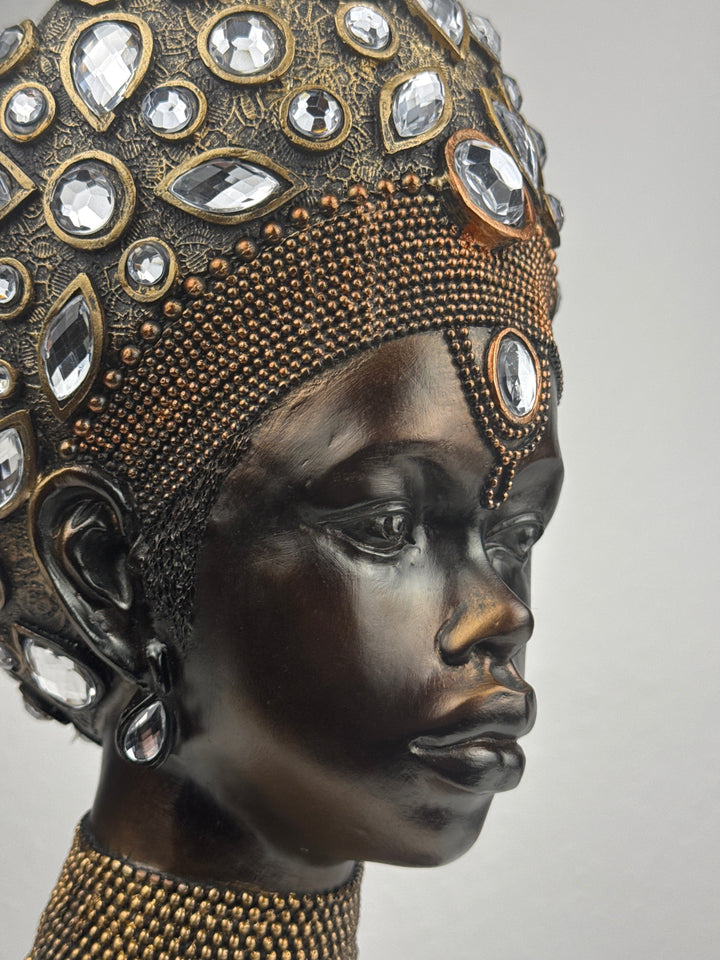 Fenséges Afrikai Királynő Mellszobor (Bronz Hatású)