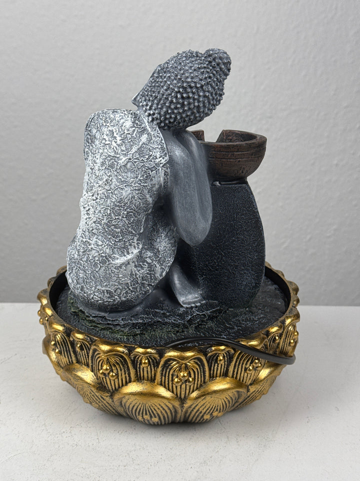 Buddha Beltéri Szökőkút – Zen Nyugalom Fénnyel és Vízzel