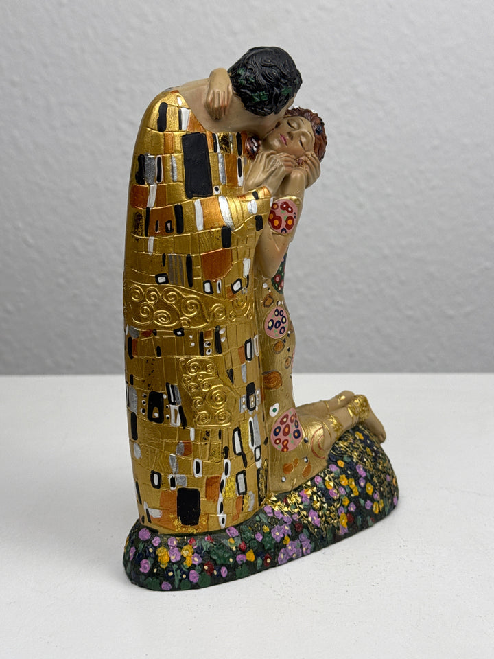 Szerelem Szobor – A csók Klimttől (Szerelmespár)