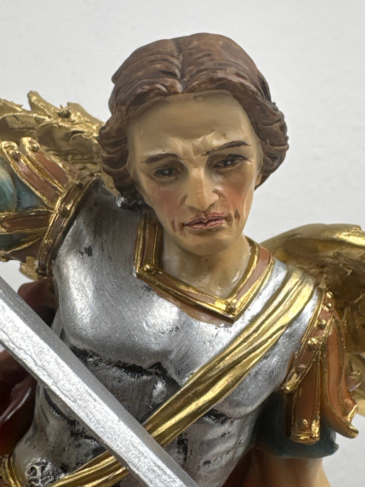 Szent Mihály Arkangyal Szobor (Kézzel festett)