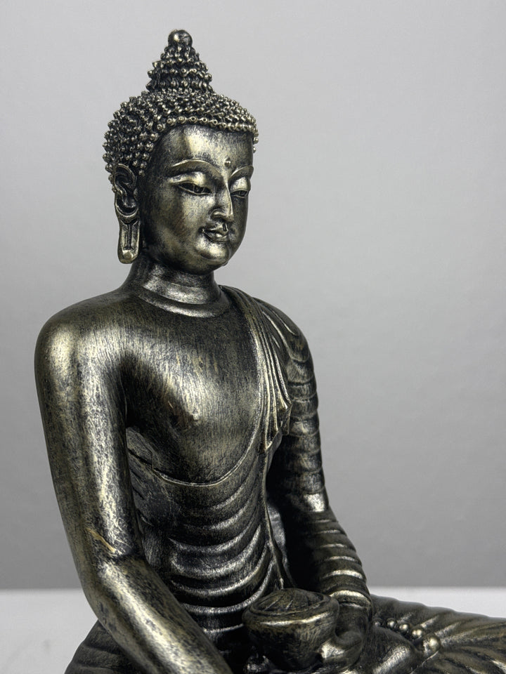 Meditáló Buddha Szobor (Bronz Hatású)