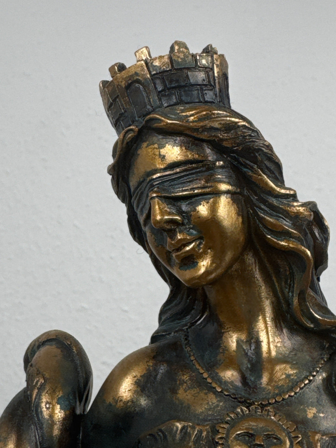 Fortuna Istennő Szobor – Görög Szerencseistennő (Antikolt bronz hatású)