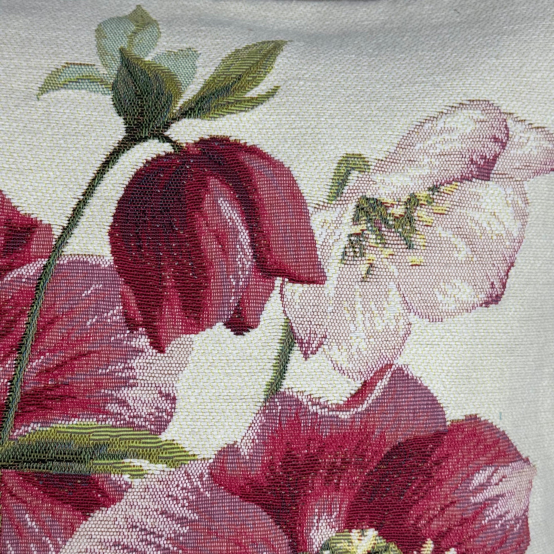 Fehér párnahuzat piros virágokkal, hunyor (karácsonyi rózsa) (jacquard szövés)