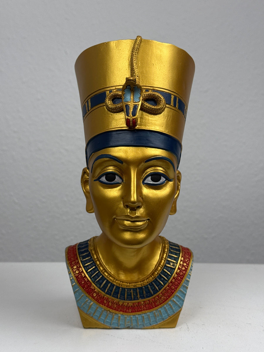 Nefertiti Mellszobor – A Nílus Királynője