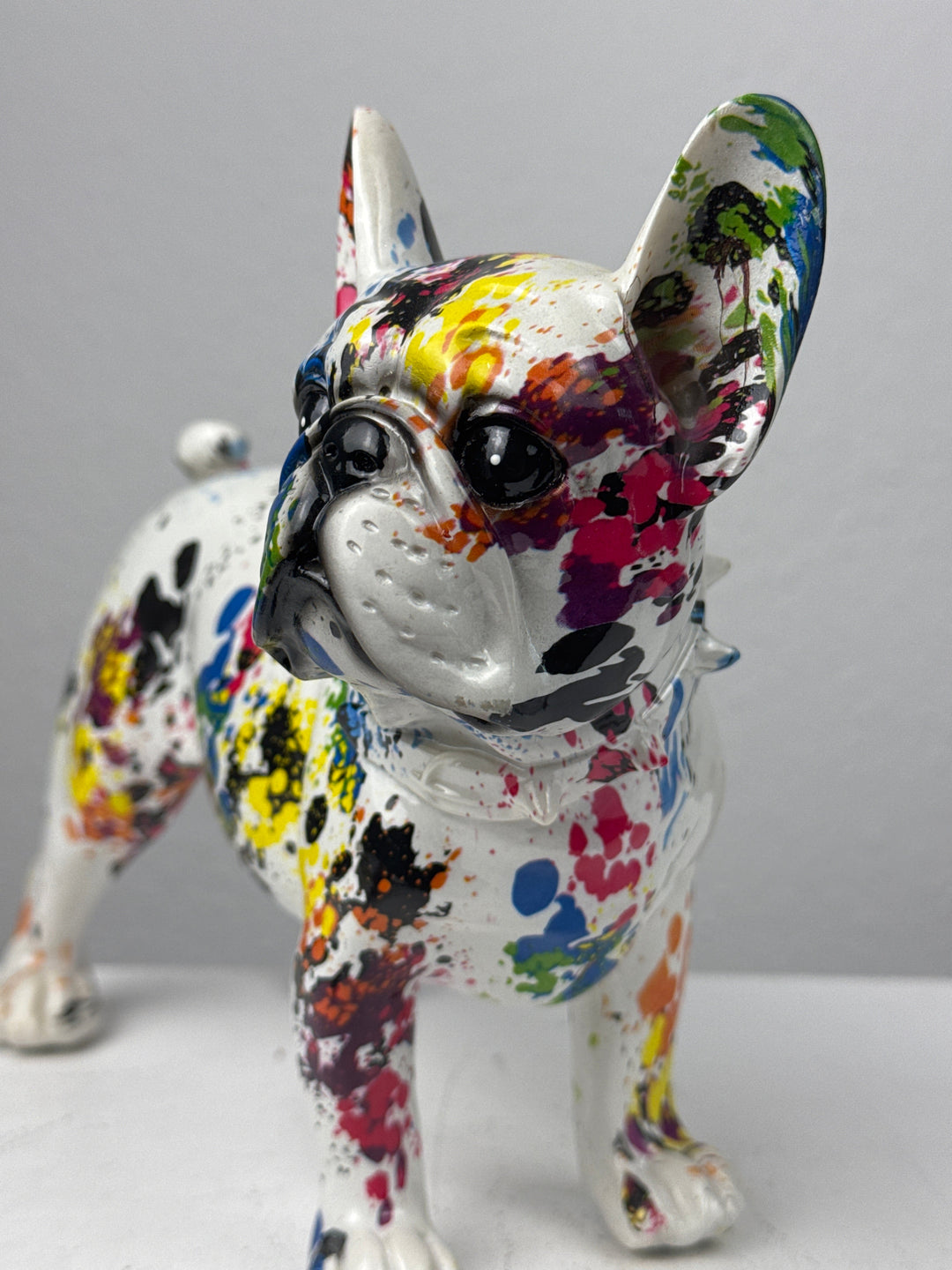 Francia Bulldog Pop Art Szobor (Festékfoltos Modern Stílus)