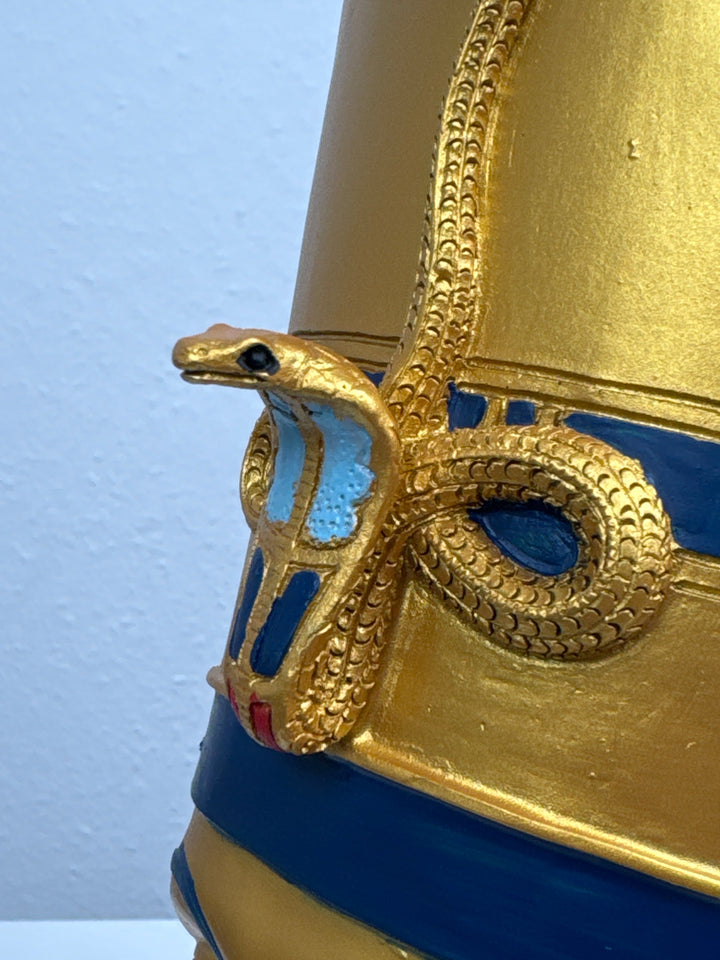 Nefertiti Mellszobor – A Nílus Királynője