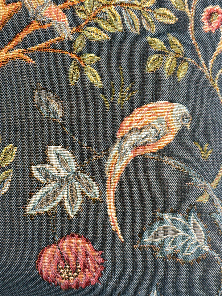 Kék párnahuzat, madarakkal és fával (jacquard szövés)