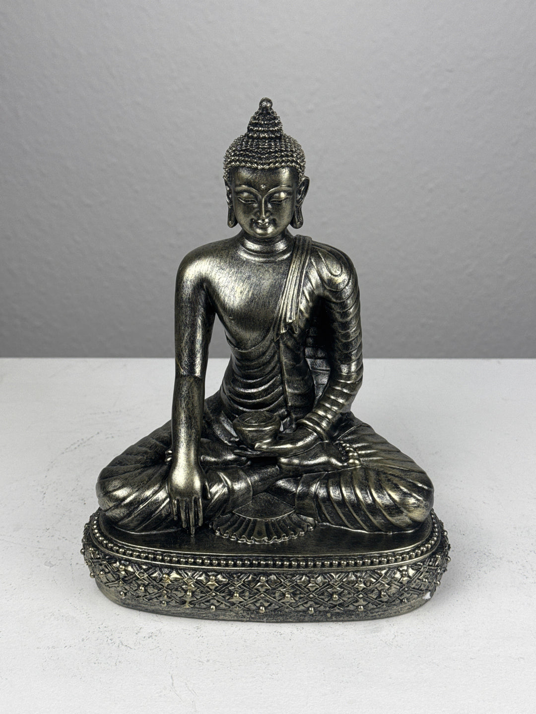 Meditáló Buddha Szobor (Bronz Hatású)