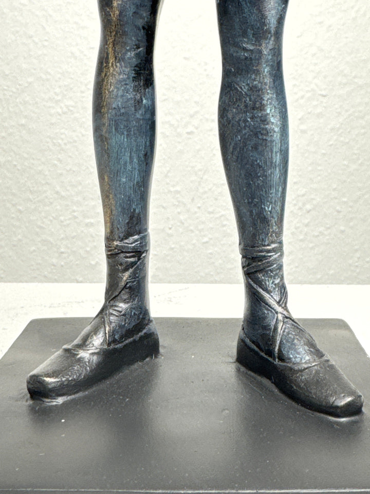 Kecses Balerina Szobor (Degas táncosnő)