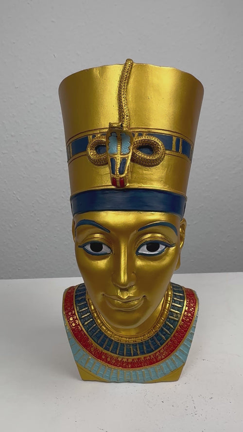 Nefertiti Mellszobor – A Nílus Királynője